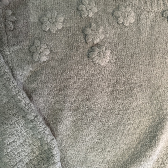 Sweater - Picture 2 of 3